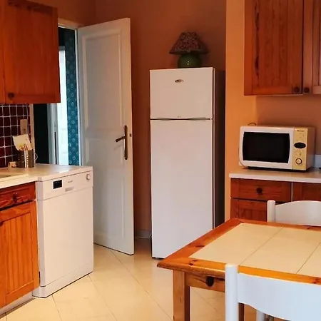 Mare E Monte , Jardin Mediterraneen Et Exotique. *