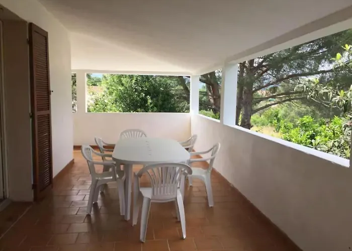 Mare è Monte , Jardin Méditerranéen Et Exotique. Appartement Ghisonaccia